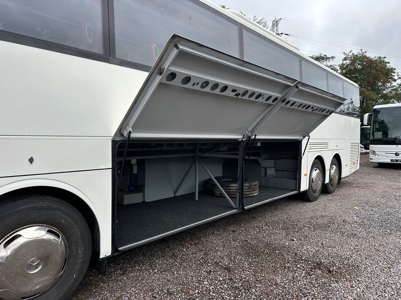 Mercedes-Benz Tourismo O350 16 RHD-M (56 Sitze*DE*TOP) - Turistbuss: bilde 4 Mercedes-Benz Tourismo O350 16 RHD-M (56 Sitze*DE*TOP) - Turistbuss: bilde 4