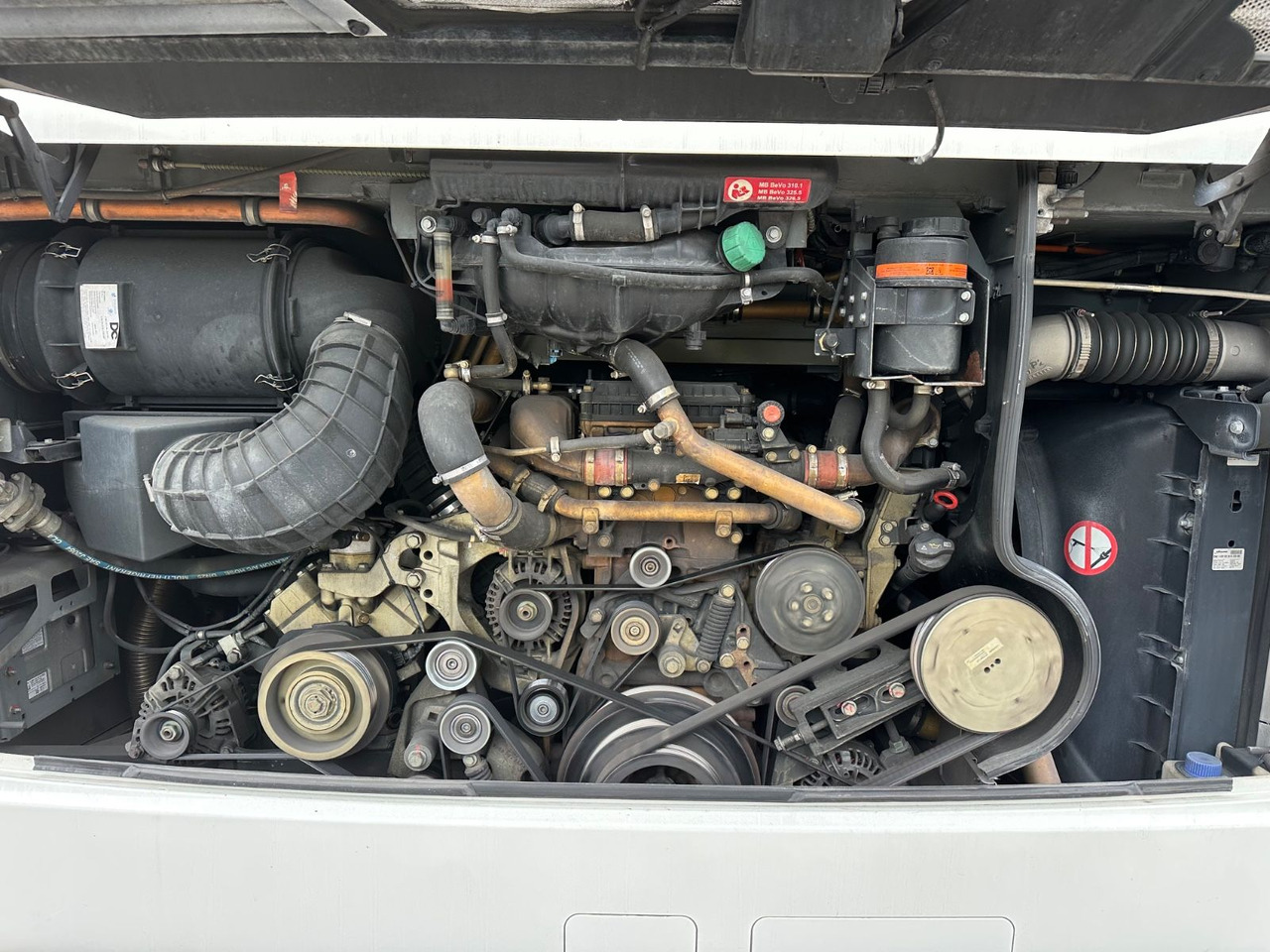 Mercedes-Benz Tourismo O350 17 RHD-L (60 Sitze*341.tKM*DE*TOP) - Turistbuss: bilde 4 Mercedes-Benz Tourismo O350 17 RHD-L (60 Sitze*341.tKM*DE*TOP) - Turistbuss: bilde 4