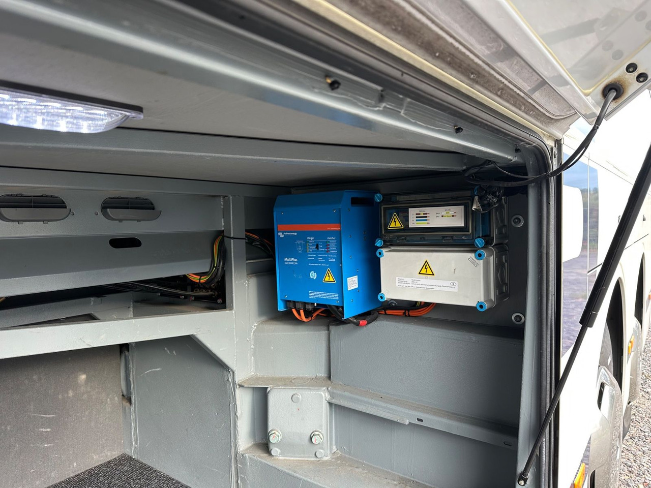 Mercedes-Benz Tourismo O350 17 RHD-L (60 Sitze*341.tKM*DE*TOP) - Turistbuss: bilde 4 Mercedes-Benz Tourismo O350 17 RHD-L (60 Sitze*341.tKM*DE*TOP) - Turistbuss: bilde 4