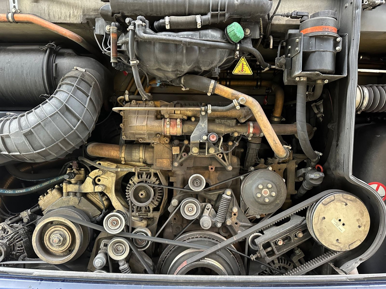 Mercedes-Benz Travego O580 16 RHD-M (LuxLine*TOP*DE) - Turistbuss: bilde 3 Mercedes-Benz Travego O580 16 RHD-M (LuxLine*TOP*DE) - Turistbuss: bilde 3