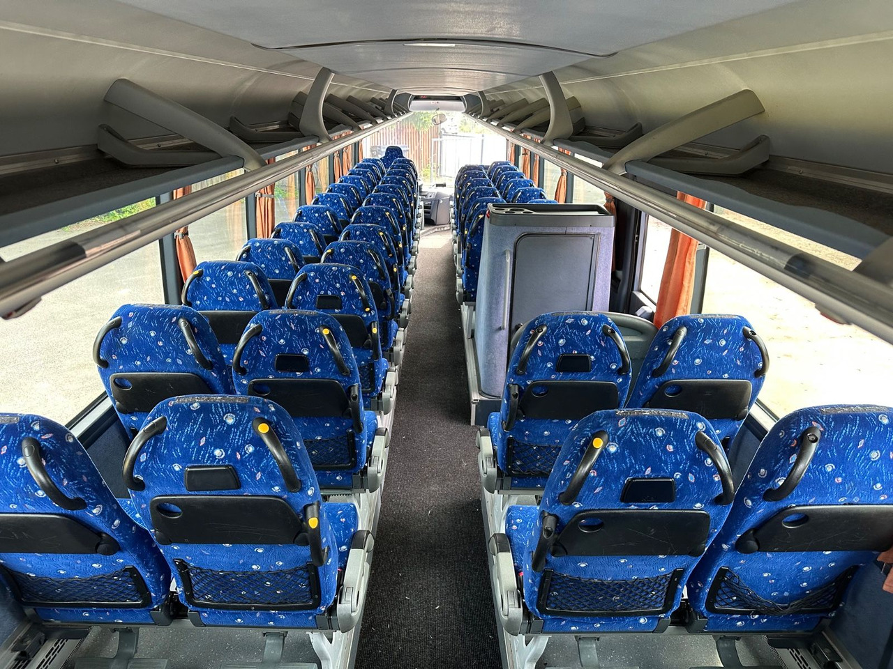 Turistbuss Neoplan P25 Trendliner 3516ÜC Klimaanlage*WC*57 Sitze Neoplan P25 Trendliner 3516ÜC Klimaanlage*WC*57 Sitze: bilde 18 Turistbuss Neoplan P25 Trendliner 3516ÜC Klimaanlage*WC*57 Sitze Neoplan P25 Trendliner 3516ÜC Klimaanlage*WC*57 Sitze: bilde 18