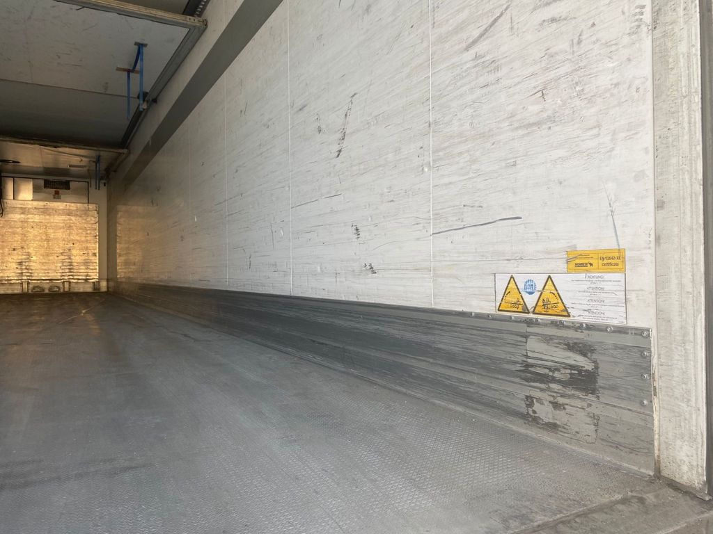 Schmitz Cargobull ThermoKing SKO 24/L FP-45 SLXi 300 Cool Schmitz Cargobull ThermoKing SKO 24/L FP-45 SLXi 300 Cool - Kjølesemi: bilde 5 Schmitz Cargobull ThermoKing SKO 24/L FP-45 SLXi 300 Cool Schmitz Cargobull ThermoKing SKO 24/L FP-45 SLXi 300 Cool - Kjølesemi: bilde 5