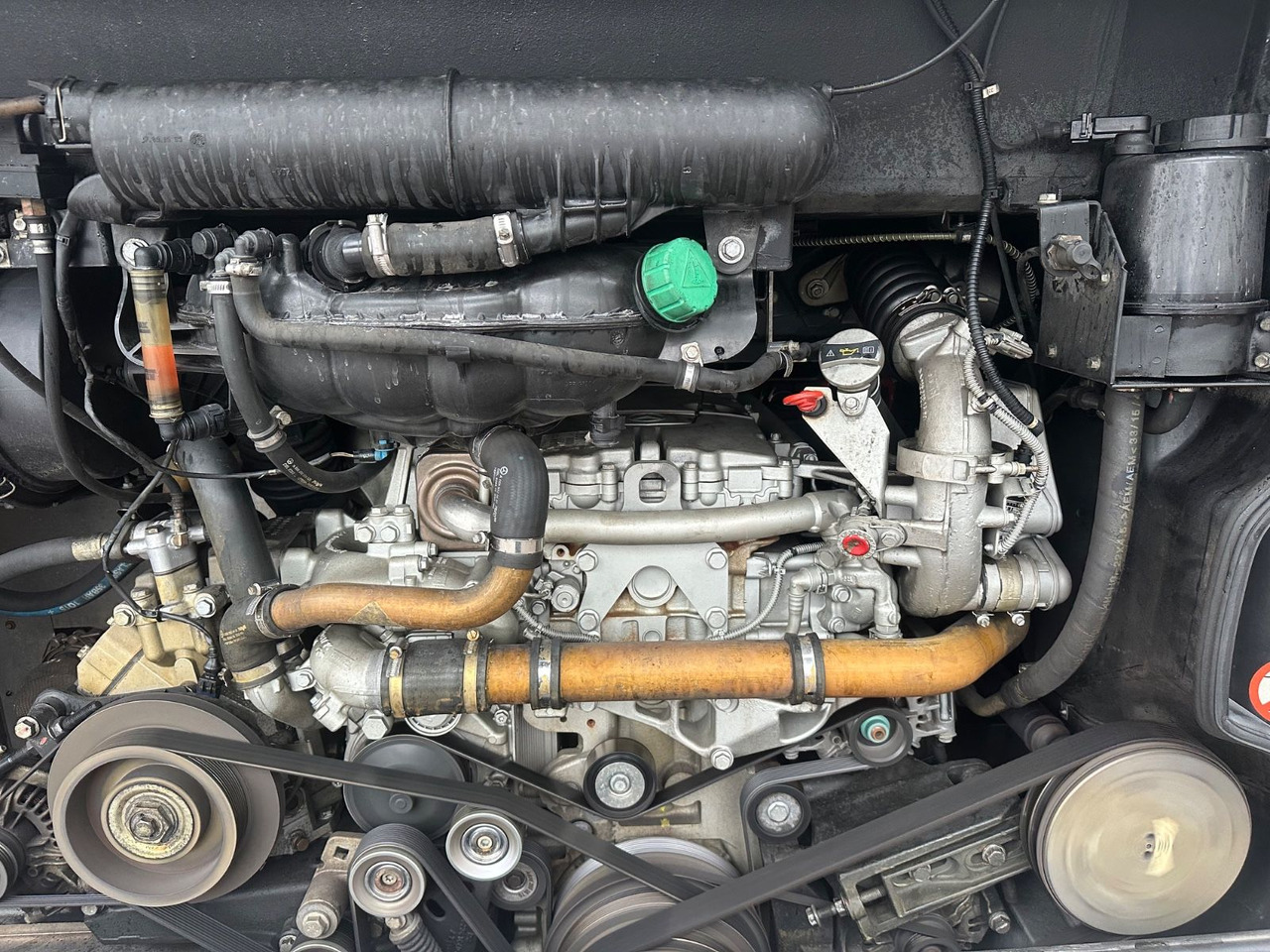 Setra S 415 UL GT (Euro6*DE*TOP) - Forstadsbus: bilde 4 Setra S 415 UL GT (Euro6*DE*TOP) - Forstadsbus: bilde 4