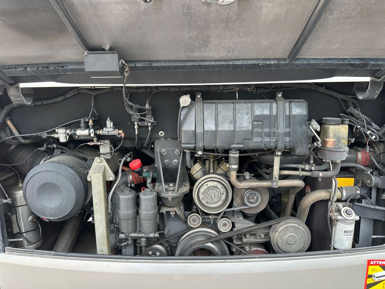 Setra S 415 UL GT (Motor neu*TOP) - Forstadsbus: bilde 4 Setra S 415 UL GT (Motor neu*TOP) - Forstadsbus: bilde 4