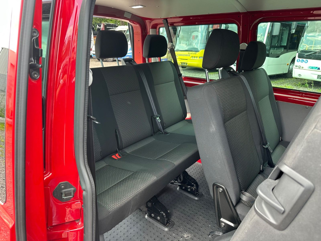 Volkswagen T6 Kombi (PDC Hi*ACC*StandHz*9 Sitzer*AC) - Persontransport: bilde 4 Volkswagen T6 Kombi (PDC Hi*ACC*StandHz*9 Sitzer*AC) - Persontransport: bilde 4
